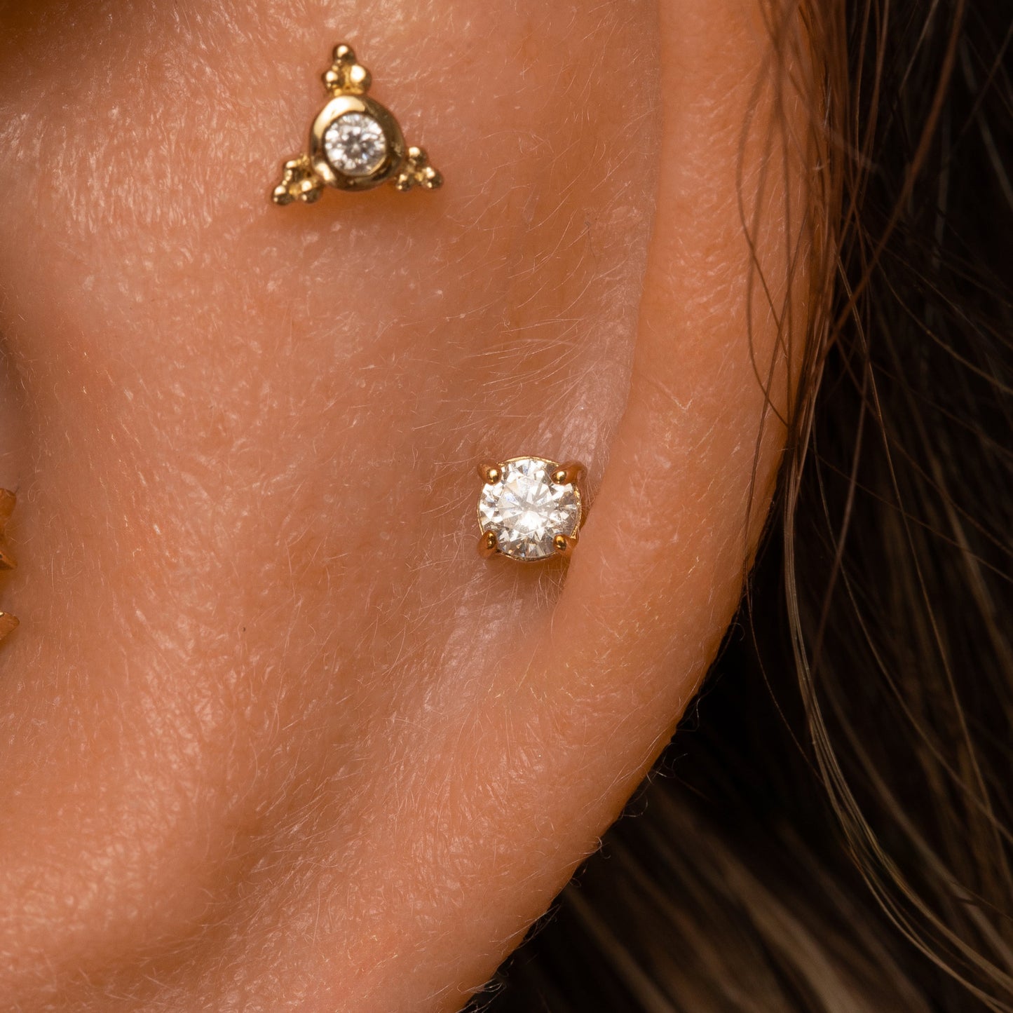 astrid miyu 9k solid yellow gold 2.5mm single crystal gem flat back labret stud earring Cartilage Studs Laura Bond