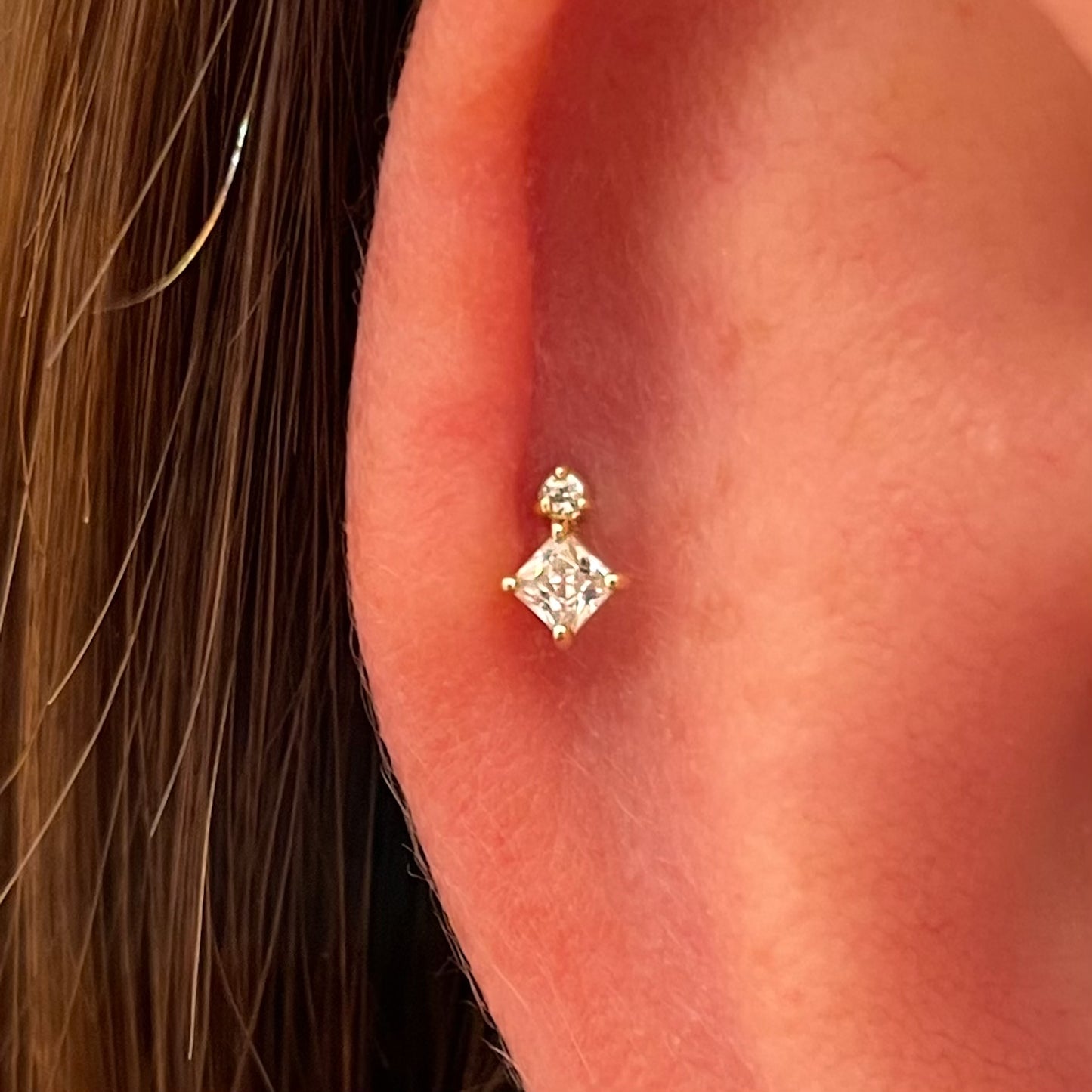 9k solid yellow gold tiny Stella flat back labret stud earring 6mm