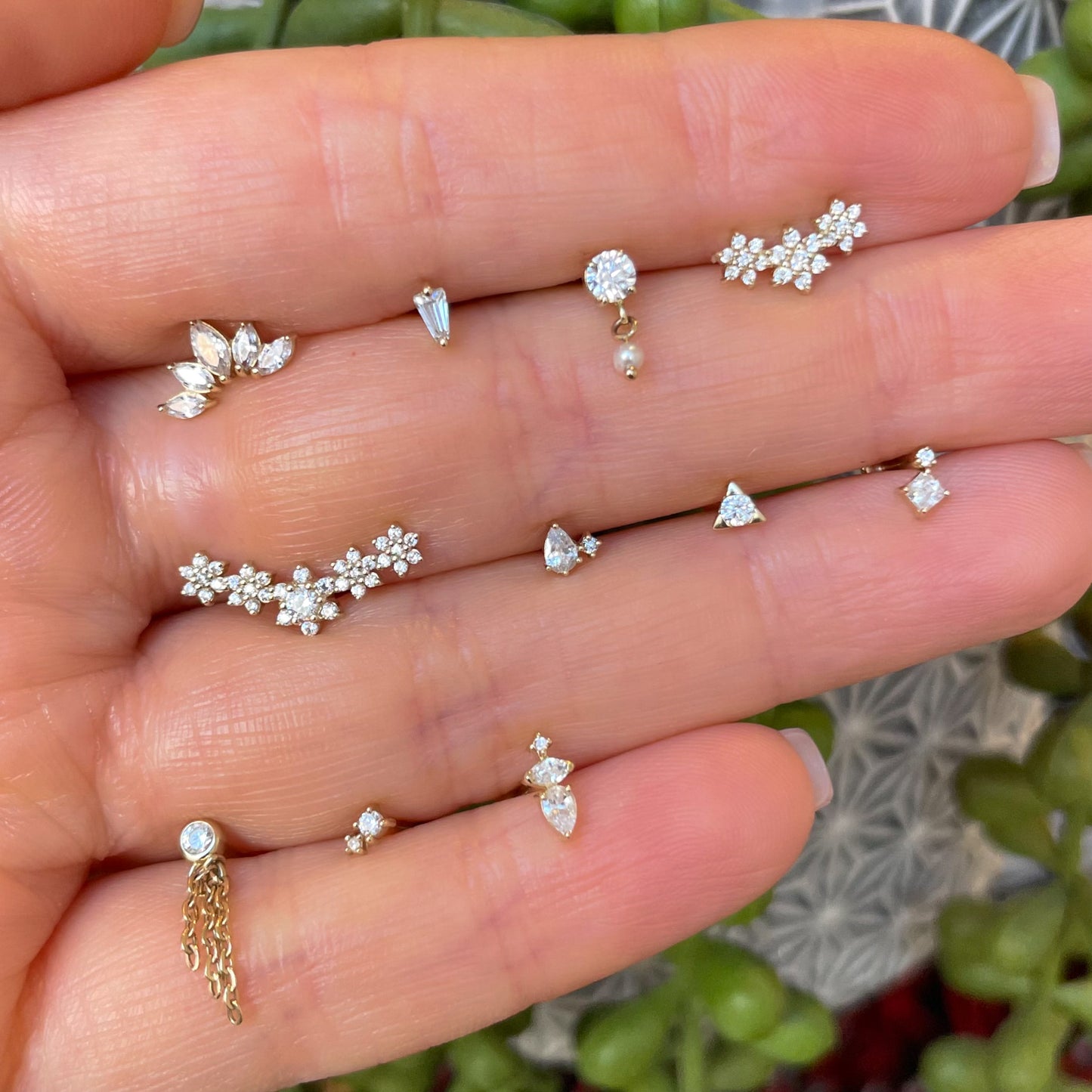 9k solid yellow gold flower crown flat back labret climber stud earring 6mm