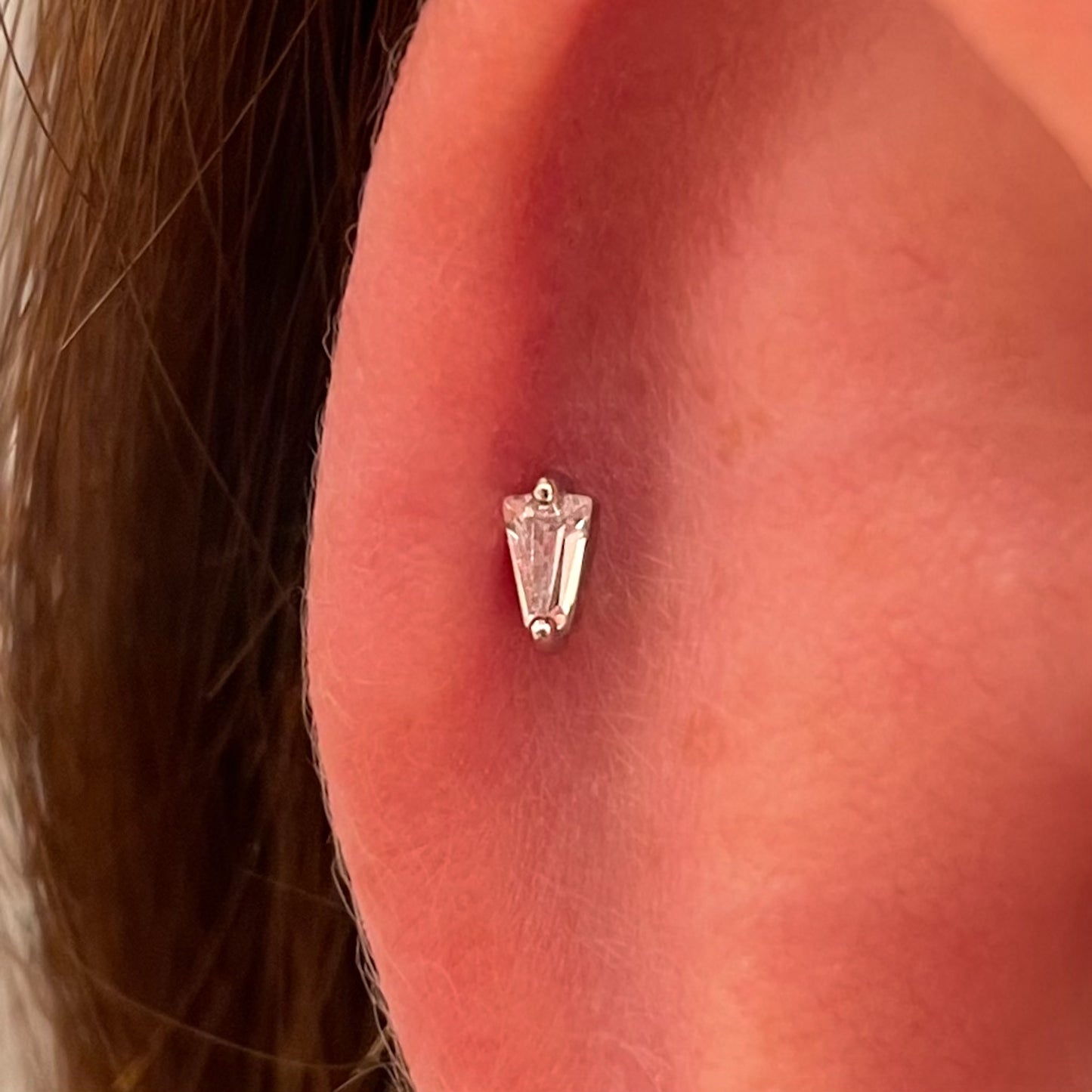 14k solid white gold tiny fan crystal flat back labret stud earring 8mm