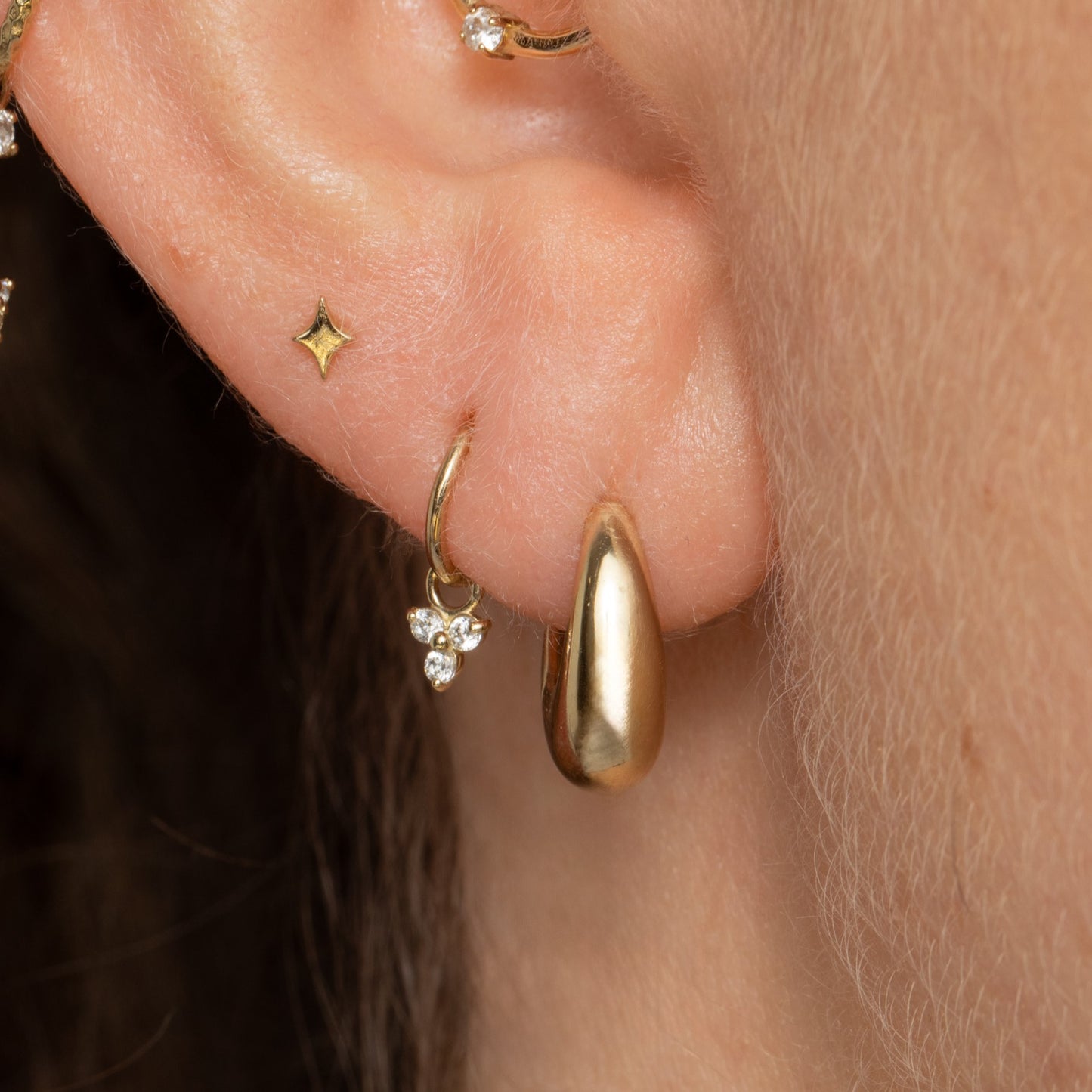 astrid miyu 9k solid yellow gold Glimmer flat back labret stud earring 6mm Cartilage Studs Laura Bond