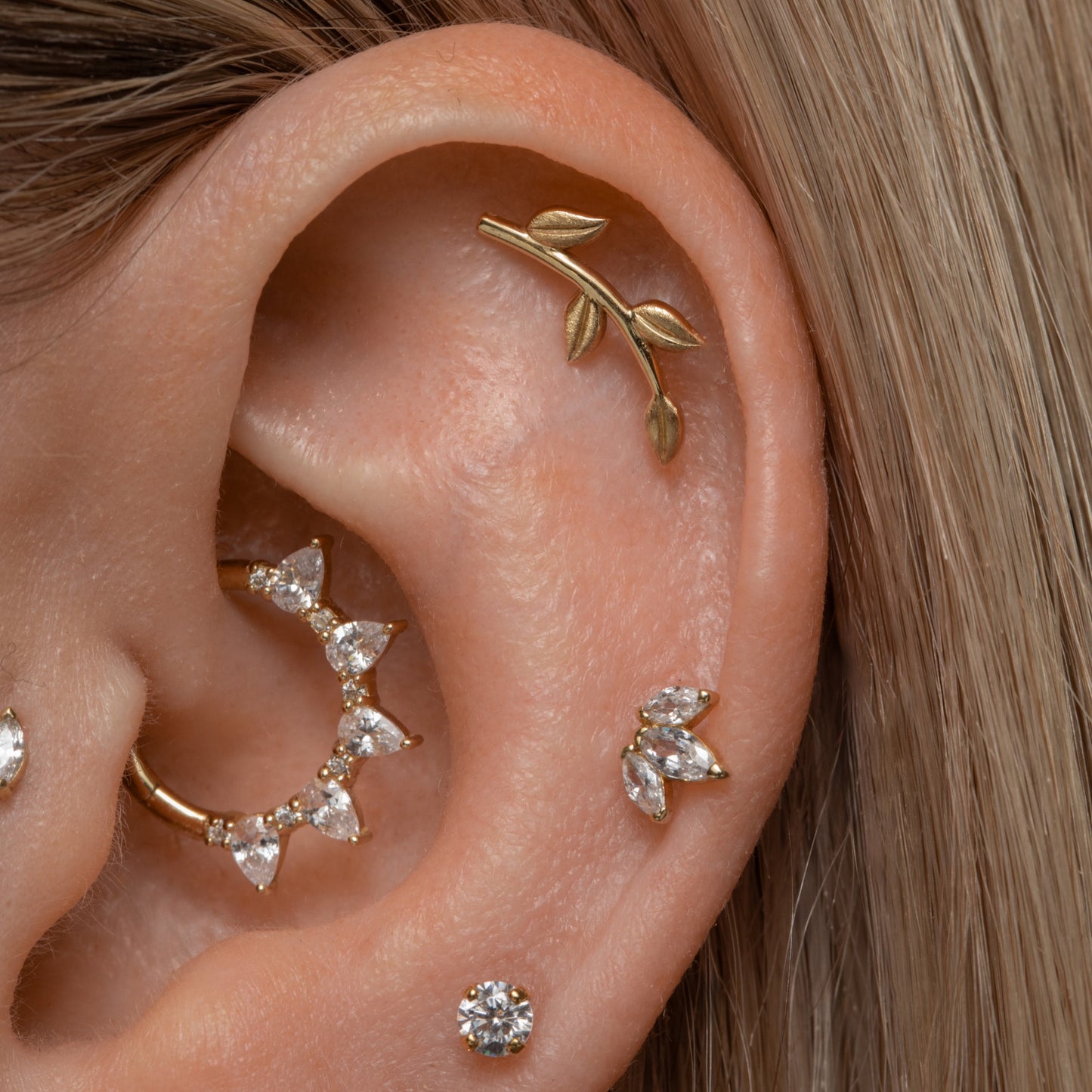 astrid miyu 9k solid yellow gold Lotus flower flat back labret stud earring 6mm Cartilage Studs Laura Bond