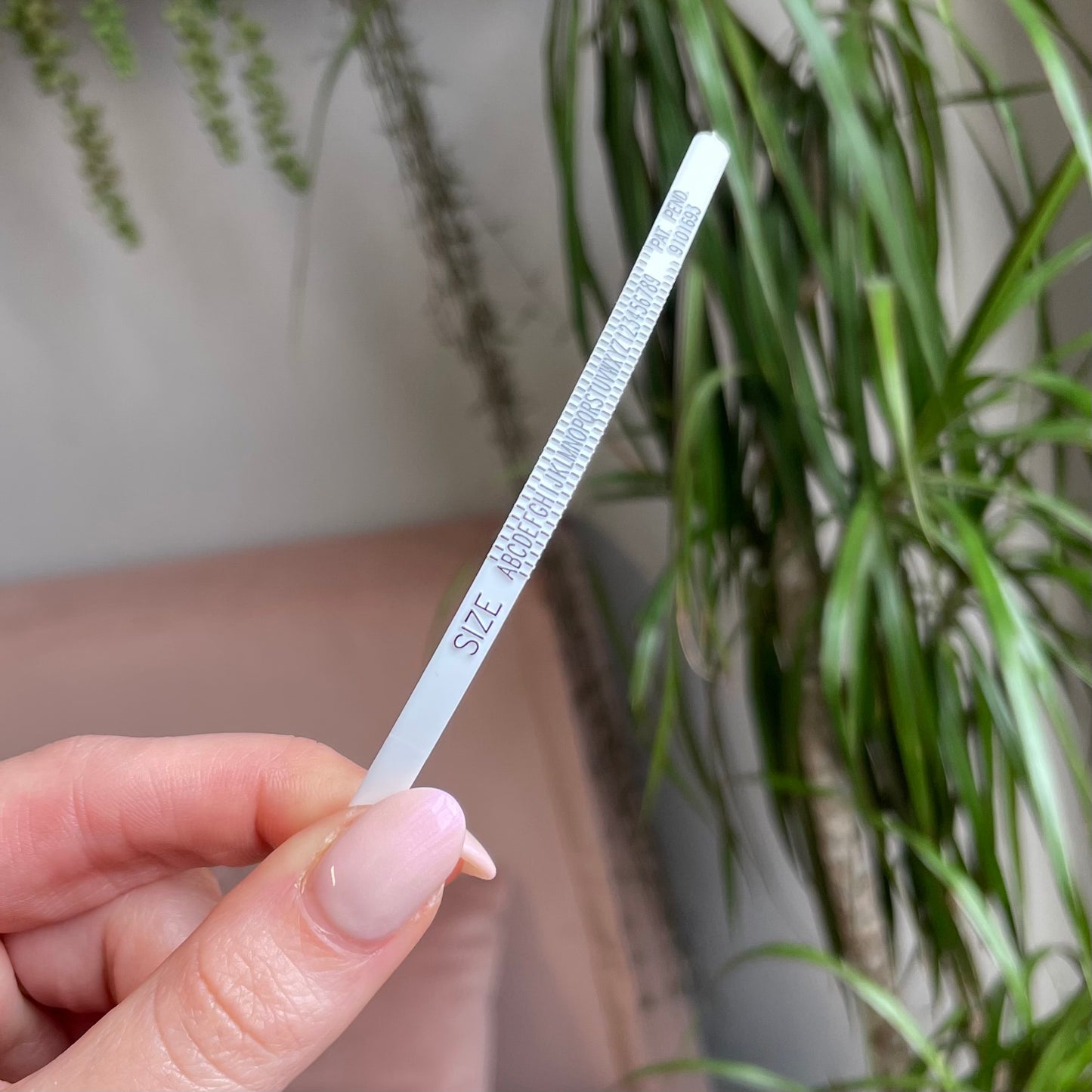 Free ring sizer