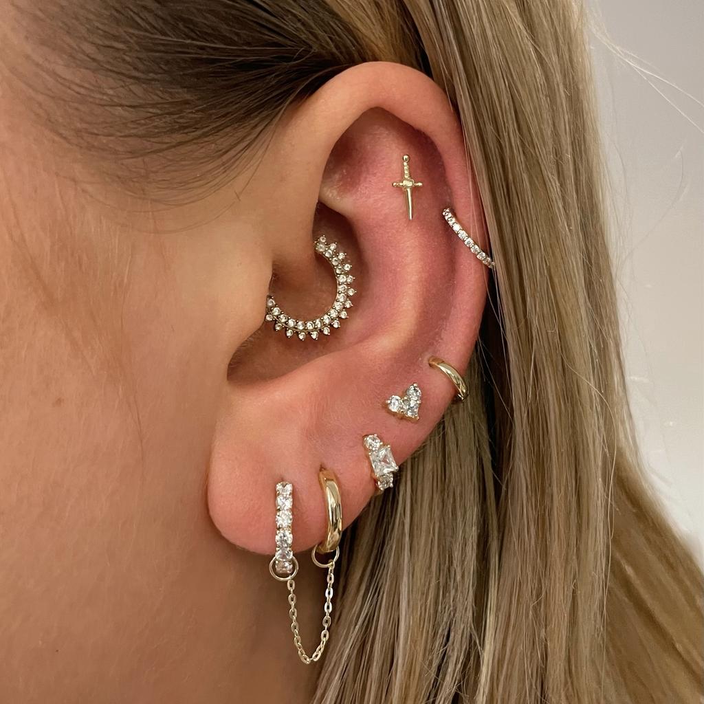 9k solid yellow gold Juliet dagger flat back labret stud earring - LAURA BOND Jewellery