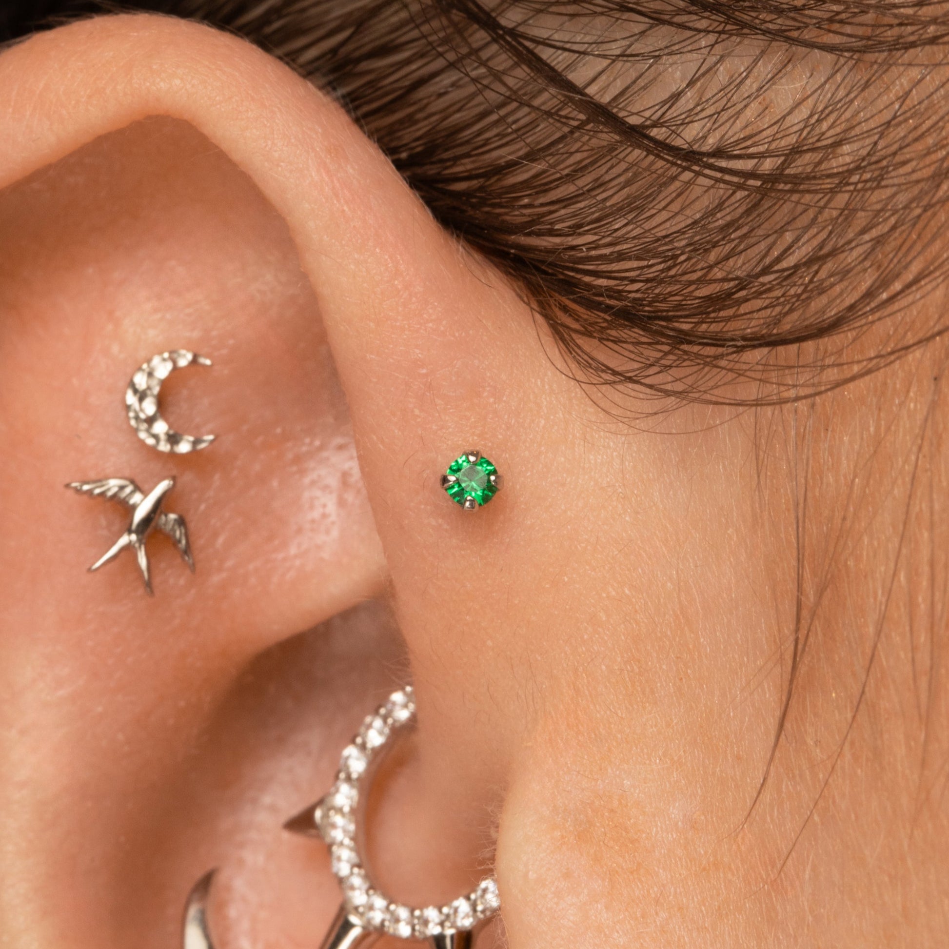 astrid miyu 9k solid white gold tiny green crystal gem 2mm flat back labret stud earring Cartilage Studs Laura Bond