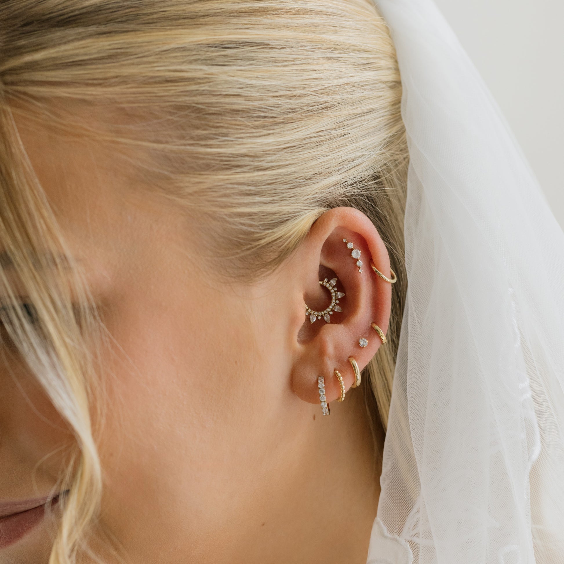 9k solid yellow gold Astraea flat back labret stud earring 6mm Cartilage Studs Laura Bond Maria Tash astrid miyu