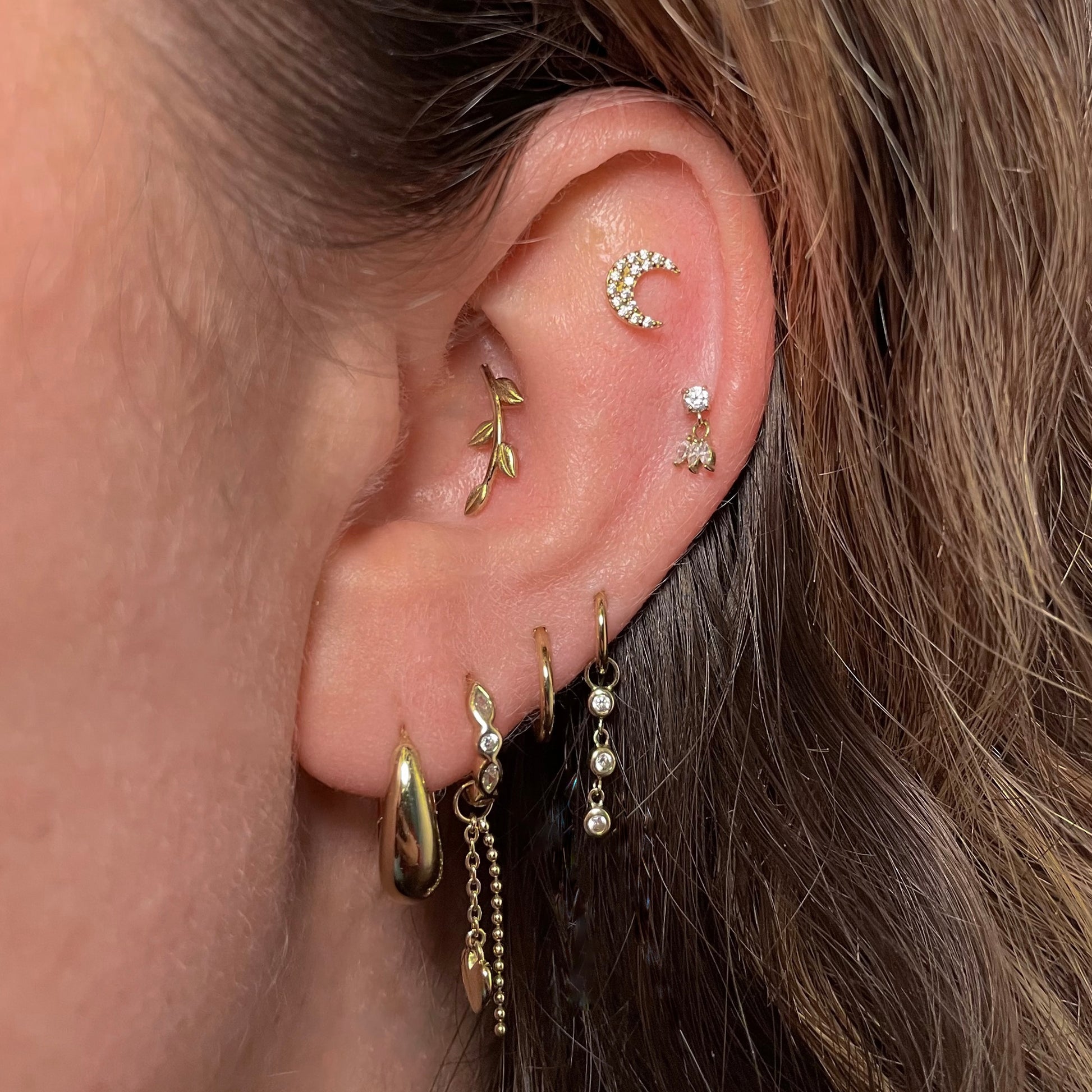 14k solid yellow gold textured vine garland flat back labret stud earring 8mm Cartilage Studs Laura Bond Maria Tash astrid miyu