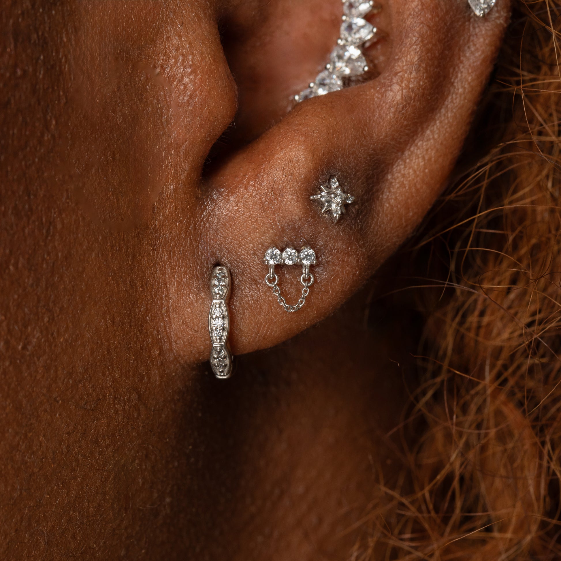 9k solid white gold triple gem chain flat back labret stud earring Cartilage Studs Laura Bond Maria Tash astrid miyu