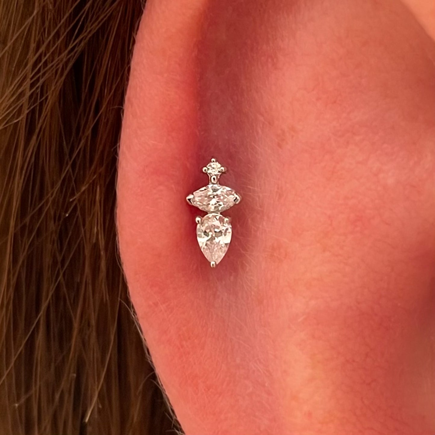 9k solid white gold Elsa flat back labret stud earring 6mm