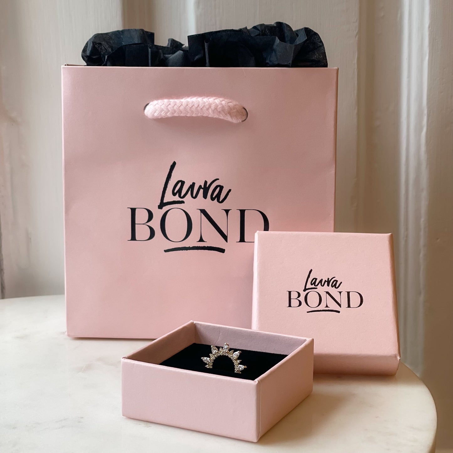 Laura Bond gift bag