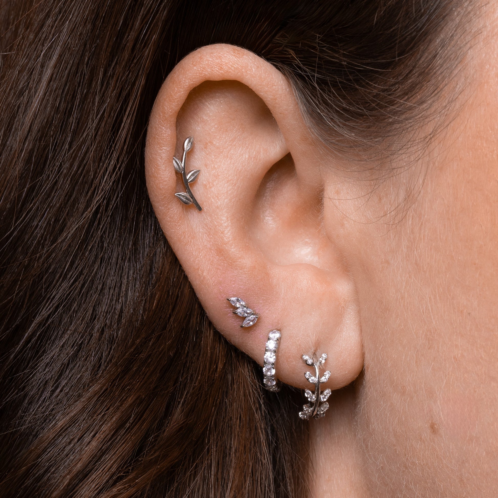 9k solid white gold textured vine garland flat back labret stud earring 6mm Cartilage Studs Laura Bond Maria Tash astrid miyu