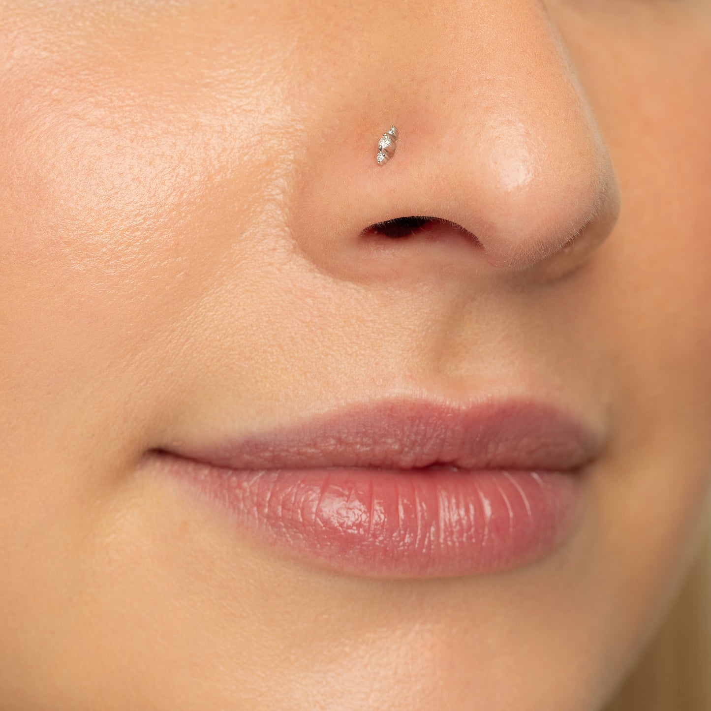 Diamonds by Laura Bond - 14k solid white gold Iris flat back labret stud earring Cartilage Studs Laura Bond Maria Tash astrid miyu