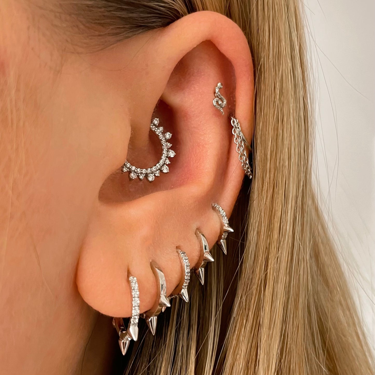 9k solid white gold 10mm crystal spike huggie earring pair