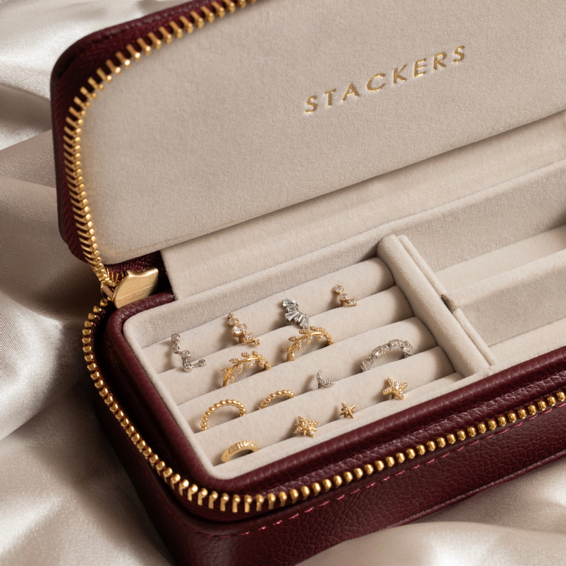Laura Bond X Stackers Travel Jewellery Box: Burgundy Laura Bond Maria Tash