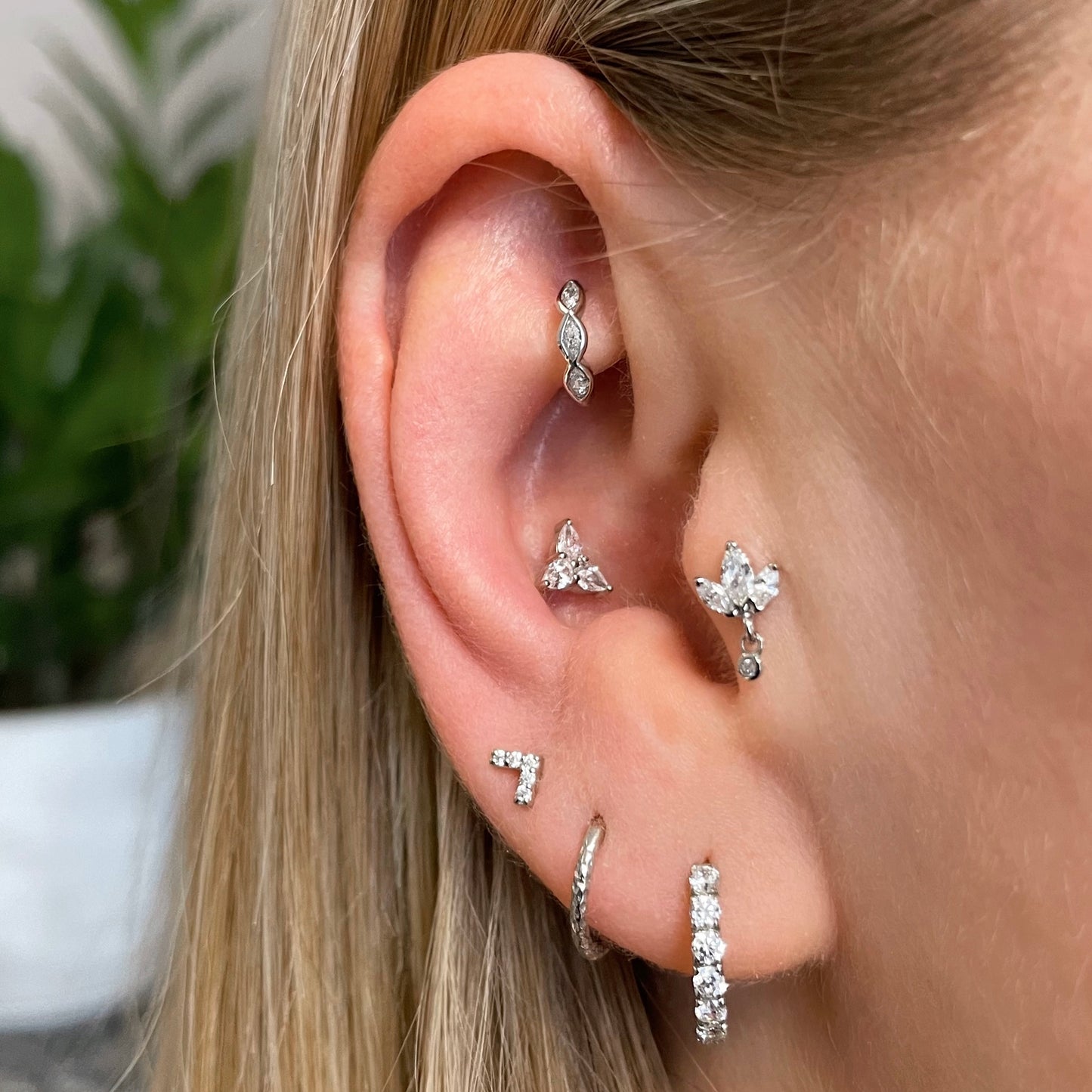 9k solid white gold hammered texture 8mm clicker hoop earring