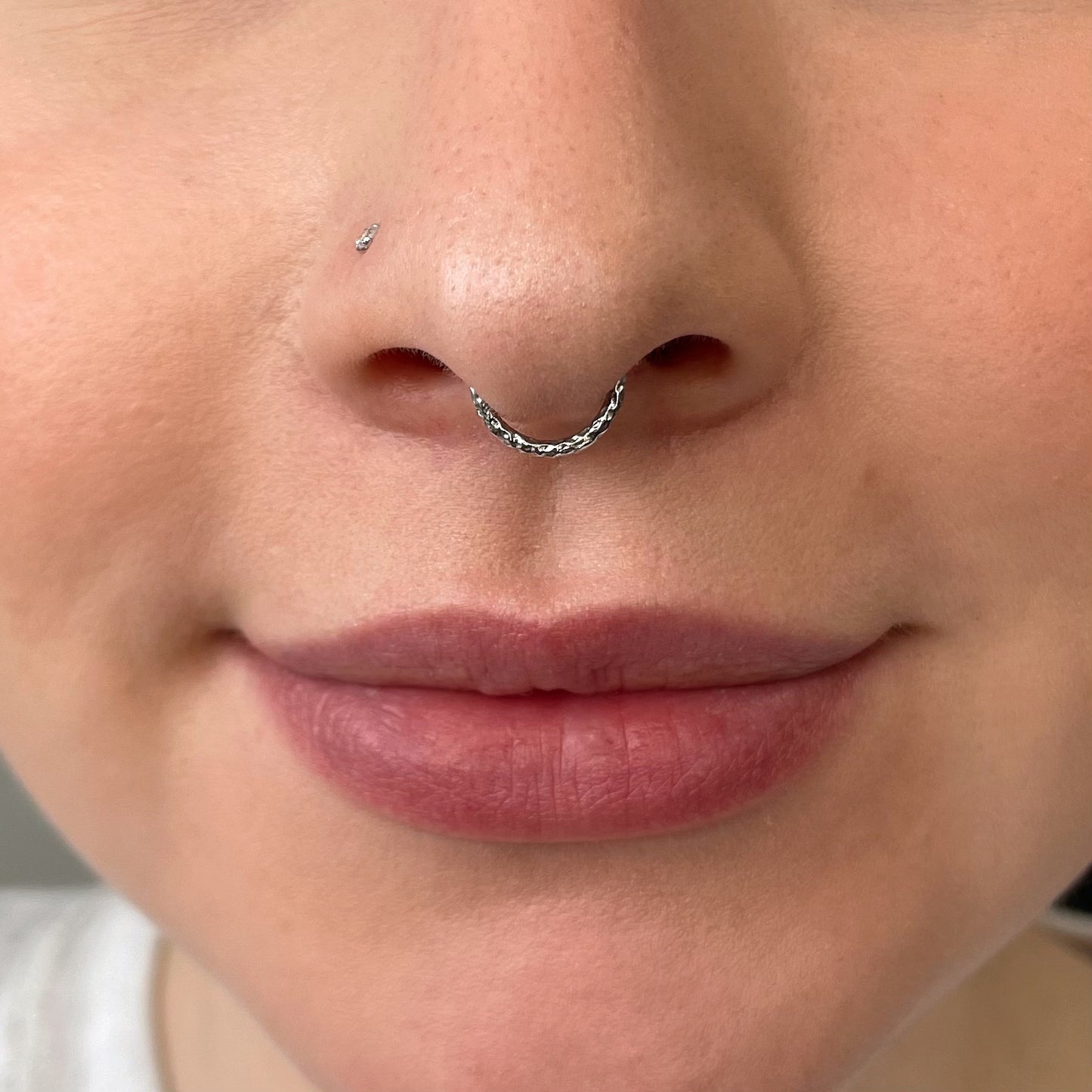 9k solid white gold hammered texture 8mm clicker hoop earring