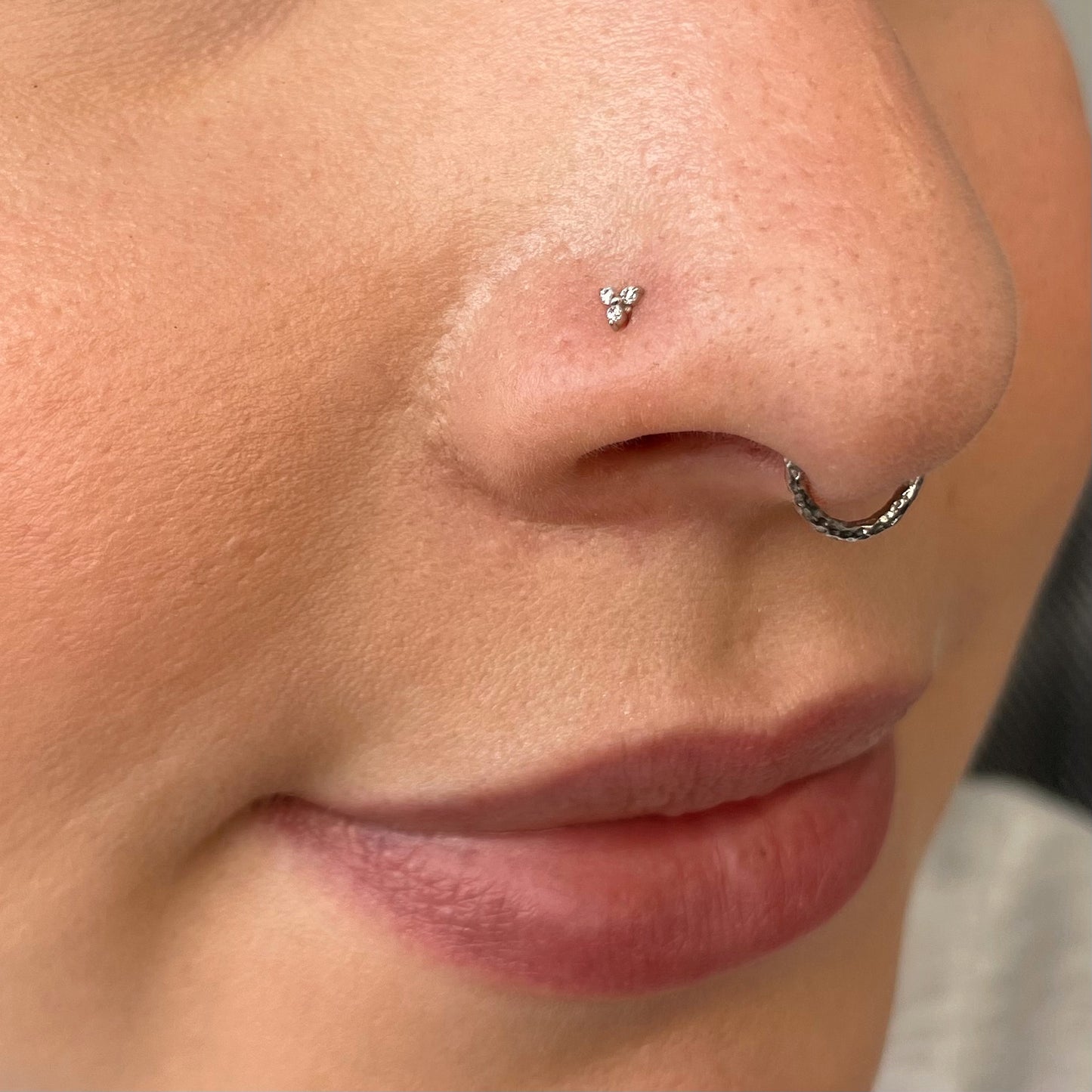 9k solid white gold tiny trio nose stud